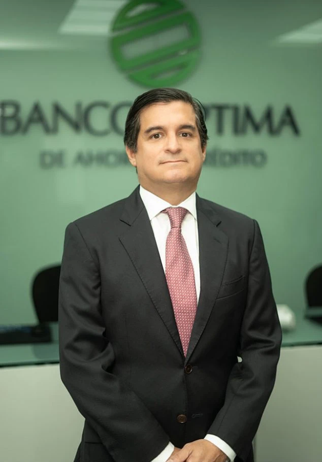 Juan Arturo Tapia, Vice-Presidente Ejecutivo @ Banco Óptima, República Dominicana